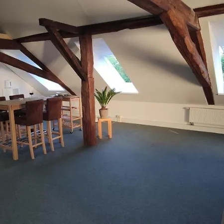 Zentrumsnahes Wohnen In Der Alten Schule Am Apartamento Schwerin (Mecklenburg-Vorpommern)