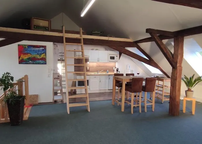 Zentrumsnahes Wohnen In Der Alten Schule Am Apartman